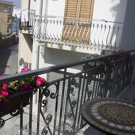 Il Muro Vecchio Alojamento de Acomodação e Pequeno-almoço Giardini Naxos