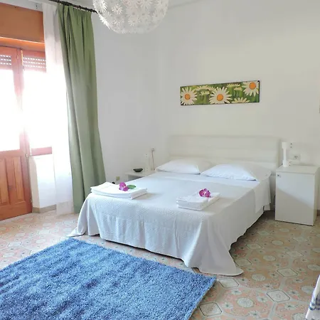 Il Muro Vecchio B&B 지아르디니낙소스